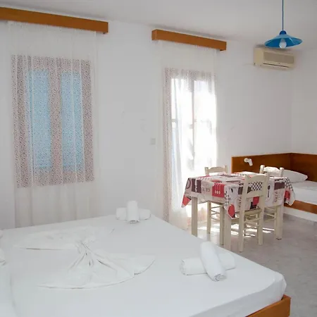 Aparthotel Artemis Makrýgialos