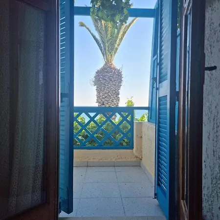Artemis Aparthotel Makrýgialos