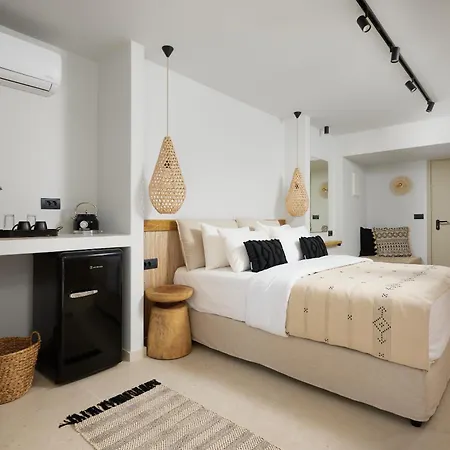 Artemis Aparthotel